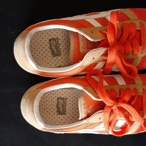 Onisuka Tiger shoes Orange and Tan 6 - Picture 4 of 5